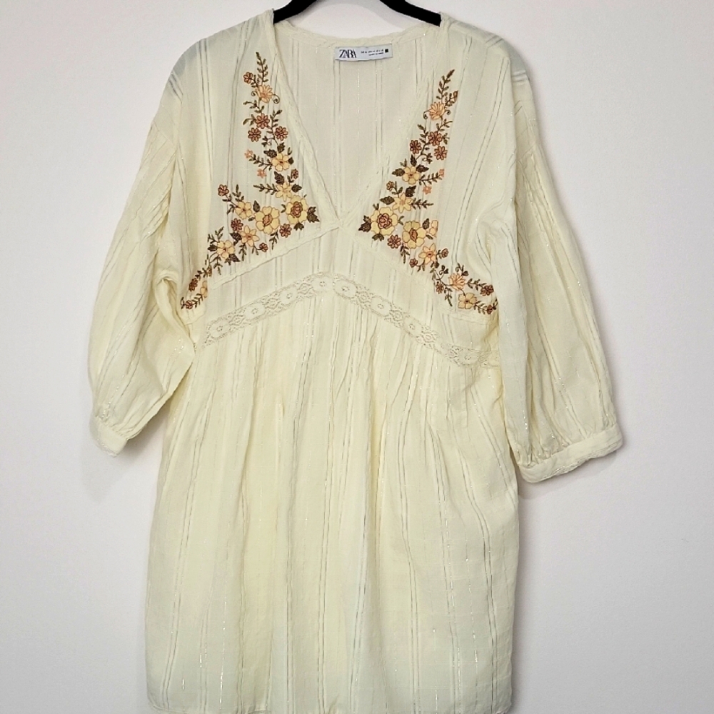 ZARA OVERSIED MINI DRESS WITH EMBROIDERY VNECK BOHO SIZE MEDIUM